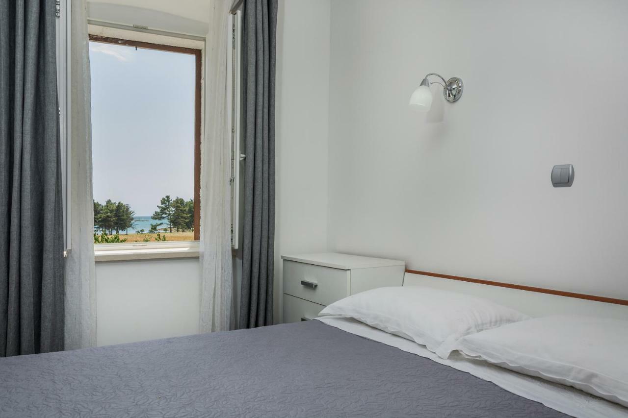Apartment Mijat *